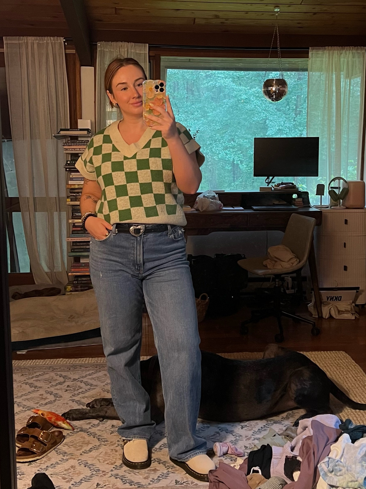 Sweater vests are such a good piece to have for the summer to fall transition! They can be layered and paired with so many options like jeans, skirts, shorts everything 

Fall outfit, fall transition, back to school, summer to fall outfit 

#LTKFindsUnder100 #LTKWorkwear #LTKStyleTip