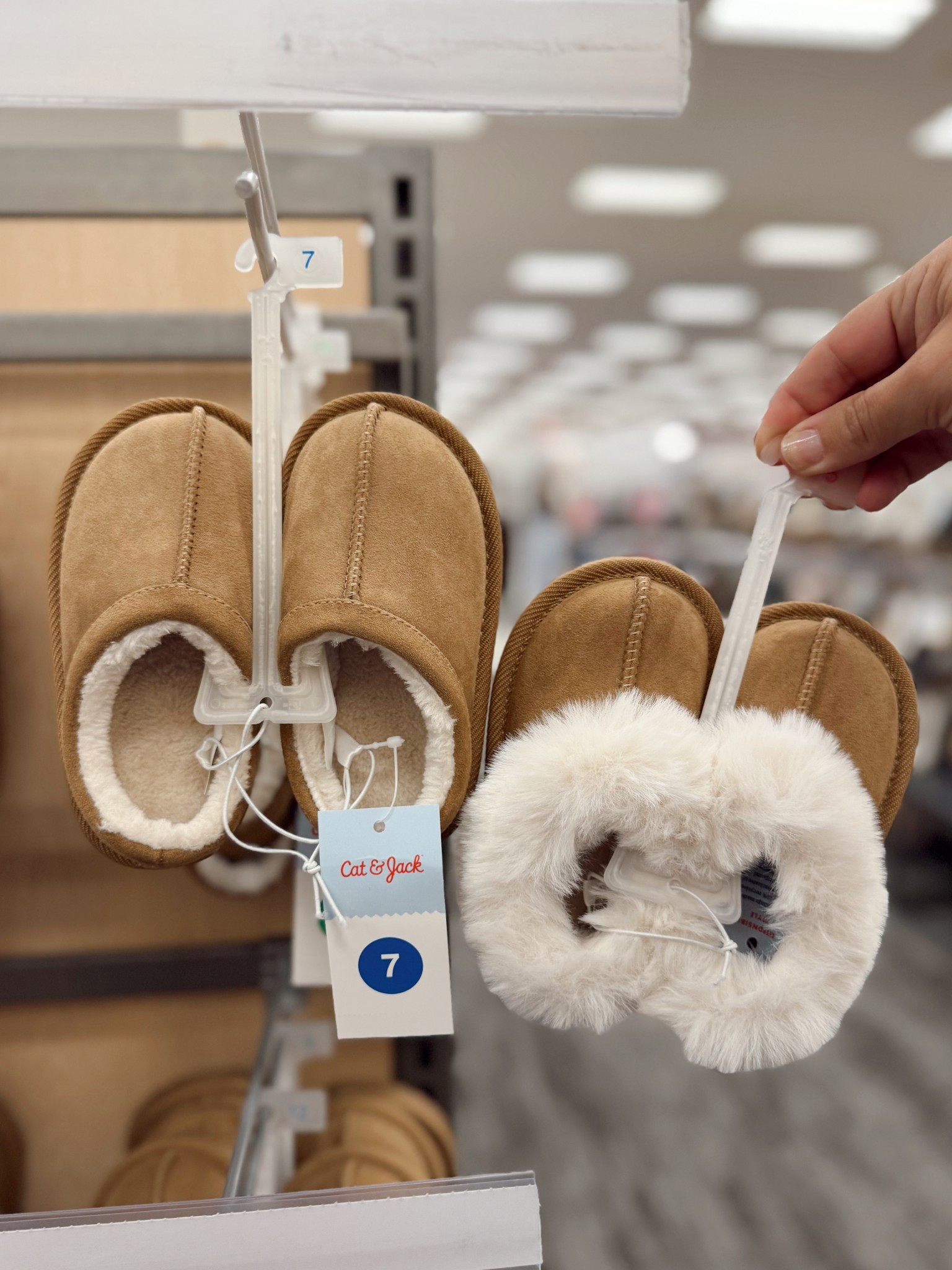 The cutest toddler slippers 🤎

#LTKKids #LTKStyleTip #LTKFindsUnder50