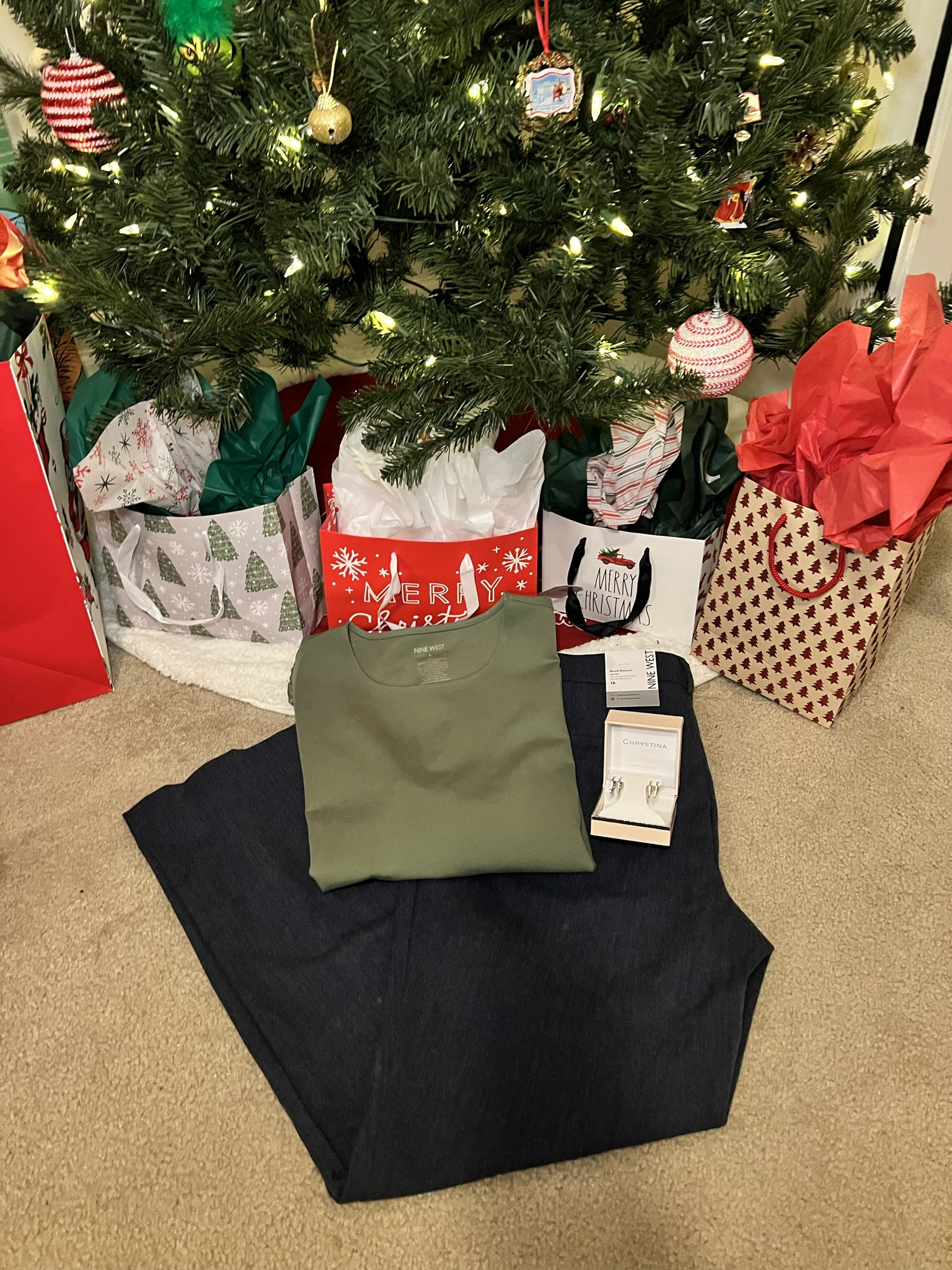 New Year, Same Me, Better Wardrobe 😍

With the New Year just around the corner, why not update your professional closet and look/feel your best at work?! Well luckily for y’all, @kohls has you covered and they are having their BIGGEST SALE of the year right now! Keep reading for all the details!👌🏻 Head online or in store to save up to 70% off all your favorite brands like Nine West, Columbia, Lands End, TekGear, LC by Lauren Conrad, Sonoma, & so many more! Don’t forget you can redeem your Kohl’s Cash in store & online through December 31! 🤑 (Not valid on Sephora at Kohl’s.)


#LTKworkwear #LTKmidsize #LTKplussize