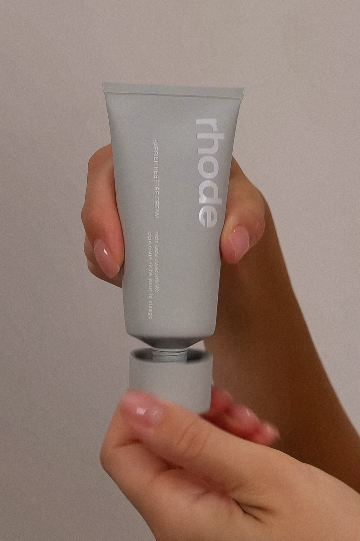 rhode unpacked🩶
What essentials do I keep in my bubble bag?

#LTKSummerSales #LTKSaleAlert #LTKSeasonal