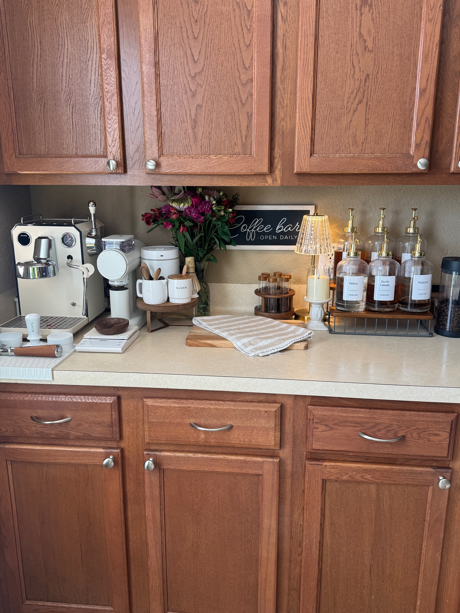 Shop my new coffee bar!✨
Machine and accessories 🔗 
Updated spring 2025

#LTKHome