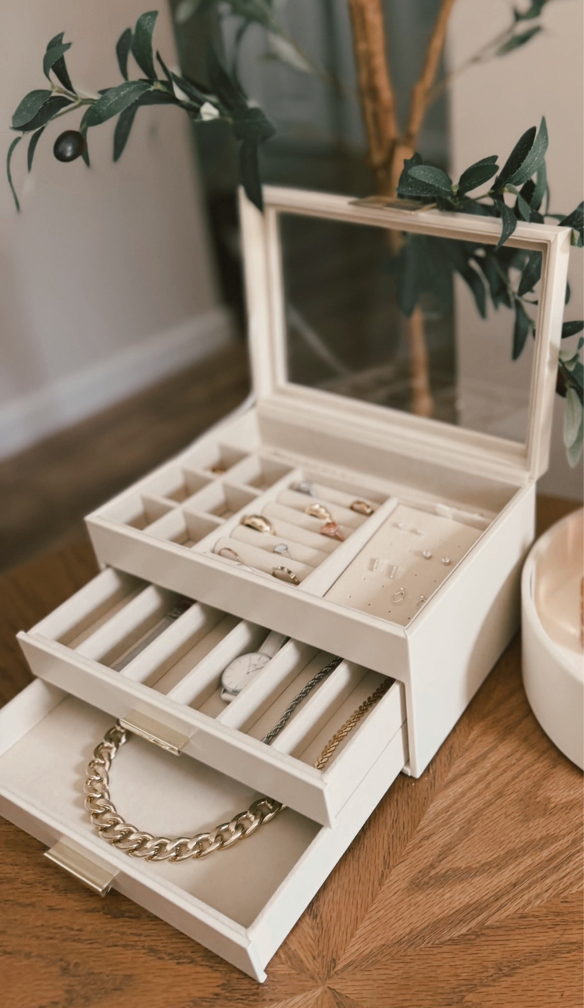 3 layer jewelry organizer box w/ glass lid! Perfect gift idea!

#LTKHome #LTKTravel #LTKgrwm