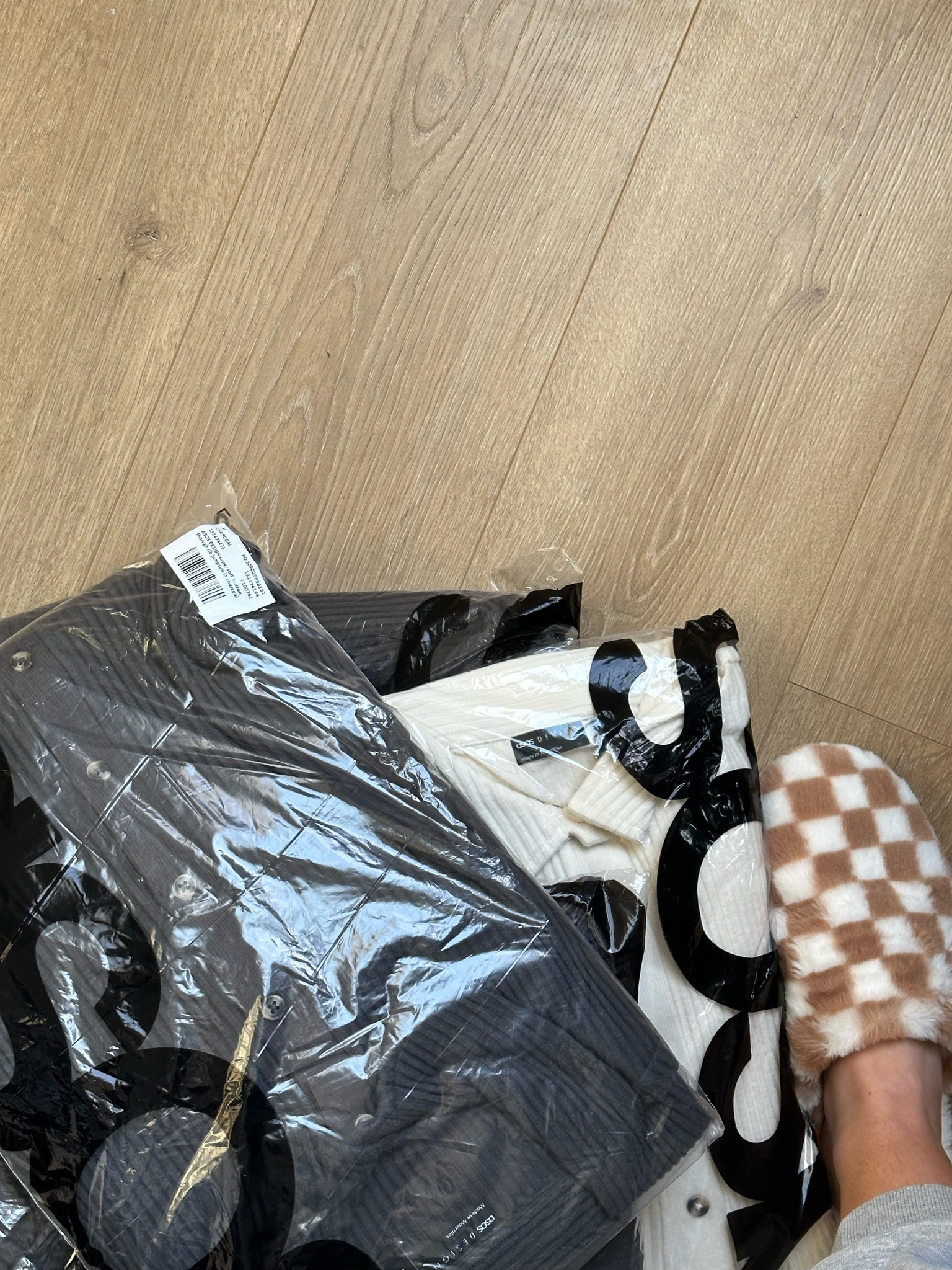 Bridesmaids getting ready outfit is secured ✔️

Bridesmaids proposal box
Bridesmaids proposal 
Bridesmaids pajamas 
Bridesmaids boxes 

#LTKfindsunder100 #LTKwedding #LTKGiftGuide