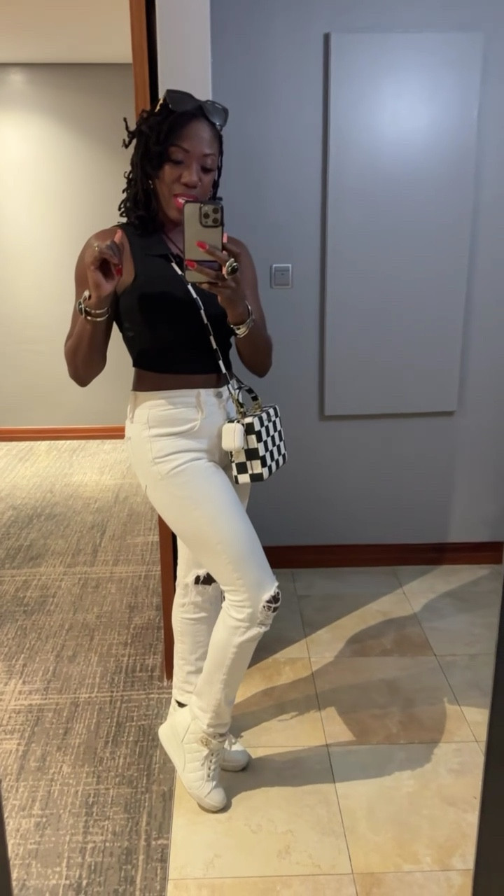 Casual black and white outfit 🖤

#LTKStyleTip