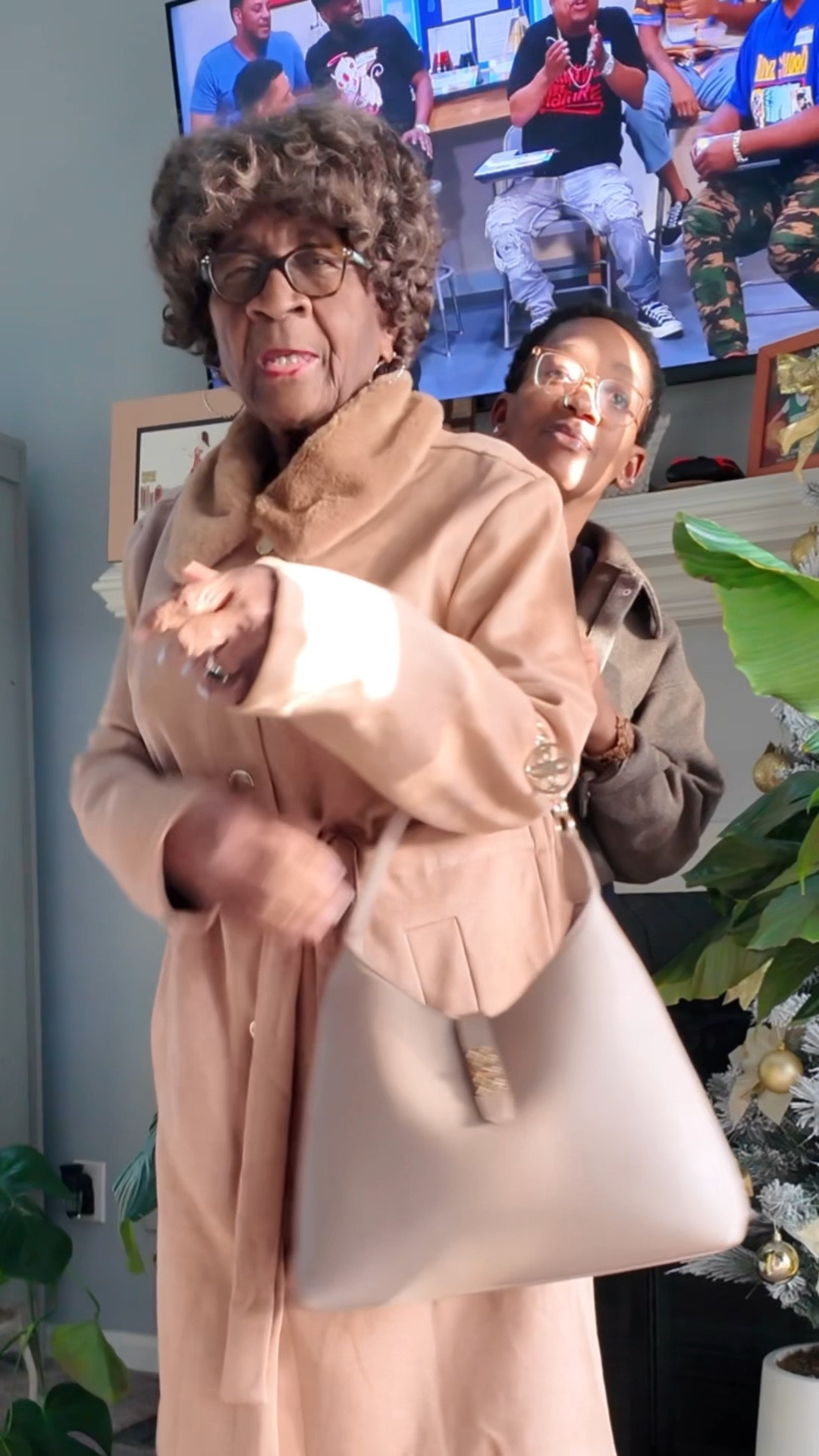 Another fit check with fly Shirl 🤎

#LTKPetite #LTKgrwm #LTKootd