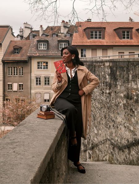 Trench coat, academia look, waist coat, vest, linen shirt, black trousers, workwear, black ballerinas 🖤 

#LTKshoecrush #LTKfindsunder100 #LTKstyletip