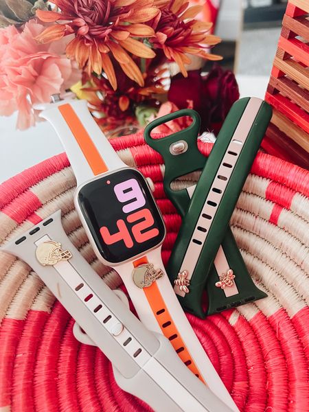 gameday gear for the arm!! football fever straps are here - save 20% off with code NAT20

 

#LTKstyletip #LTKHoliday #LTKSeasonal