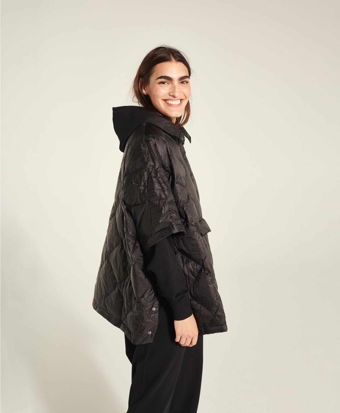 Luna Quilted Poncho | Sweaty Betty (US)