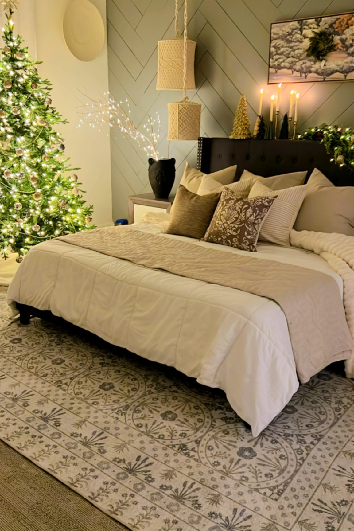 Cozy bedroom setup! 

#LTKstyletip #LTKhome #LTKSeasonal