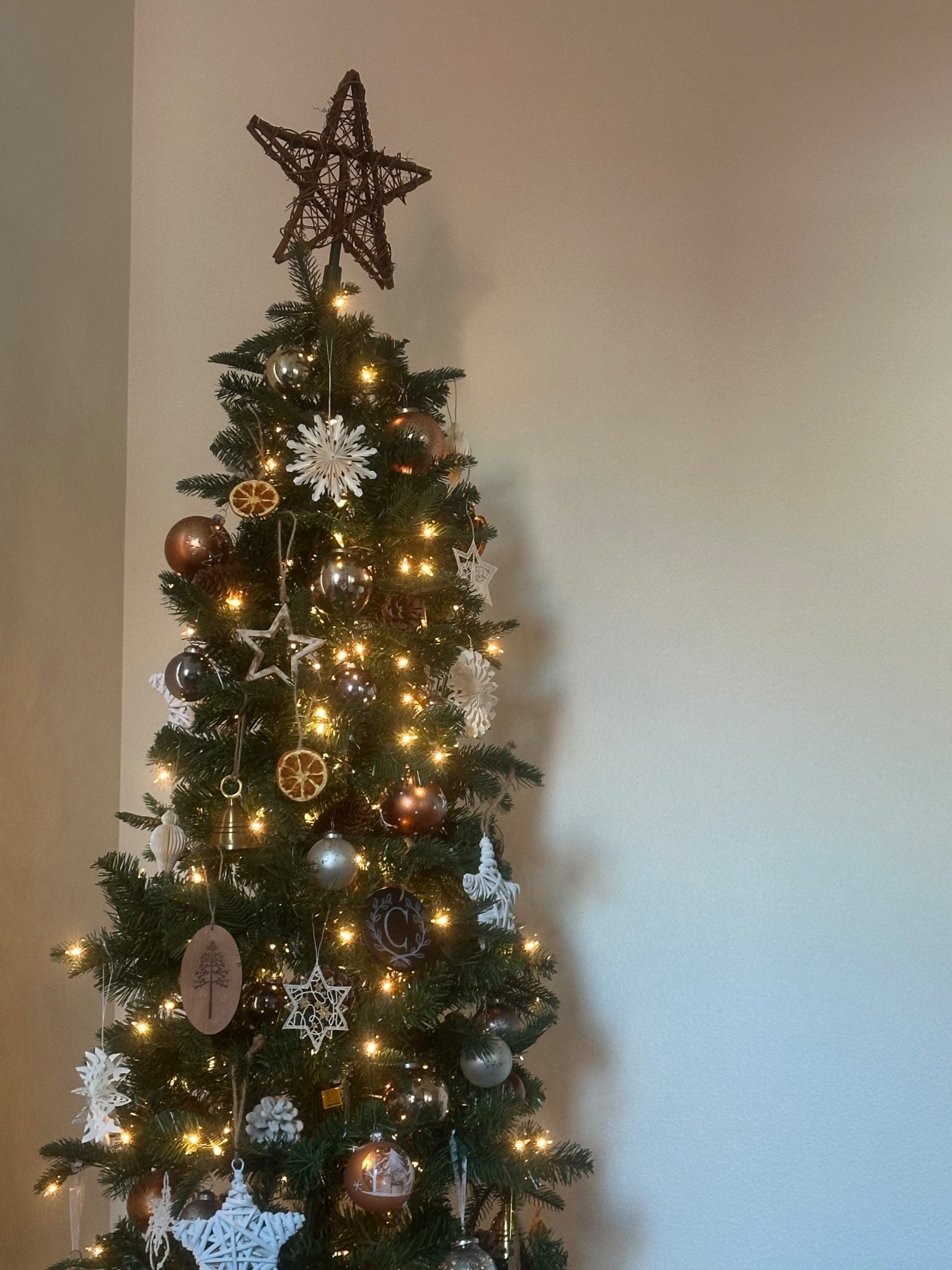 Still my favorite nightlight 🎄

Our bedroom Christmas tree has some of our favorite personal ornaments we have gotten on our travels, but also some of the most adorable woodland collections, as well as paper snowflakes, orange slices and pinecones. 

#LTKSaleAlert #LTKHome #LTKHoliday