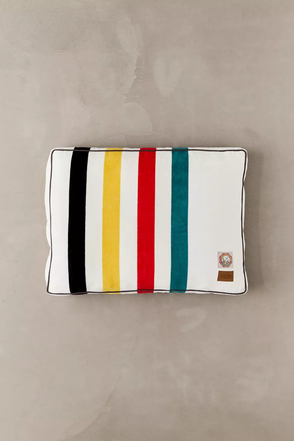 Pendleton National Park Pet Bed | Urban Outfitters (US and RoW)