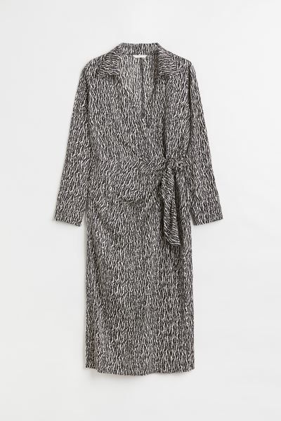 H&M+ Satin Wrap Dress | H&M (US + CA)