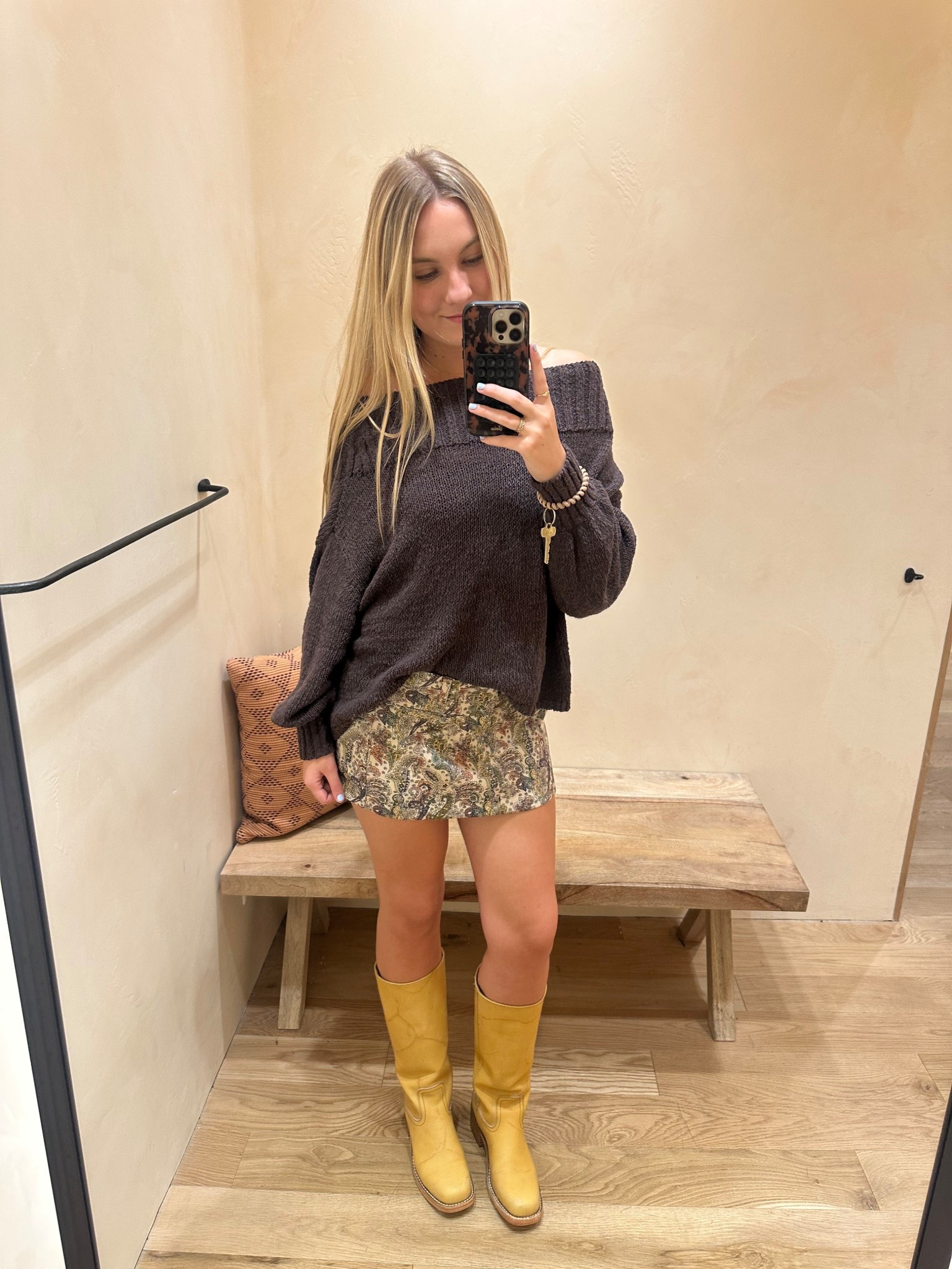this mini skirt…. omg. love a sweater and mini skirt duo 👢 especially with these frye boots!! so perfect for fall 🍁





#freepeople #urbanoutfitters #denim #anthropologie #styleinspo #employee #summer #spring #LTKfindsunder100 #LTKmostloved #LTKSPRINGSALE #LTKfestival #LTKseasonal #LTKStyleTip #concert #ltkbacktoschool #urbn #comfy #LTKsalealert #instagram #LTKactive #LTKfitness #lounge #LTKworkwear #LTKtravel #everyday


#LTKGiftGuide #LTKTall #LTKFindsUnder100