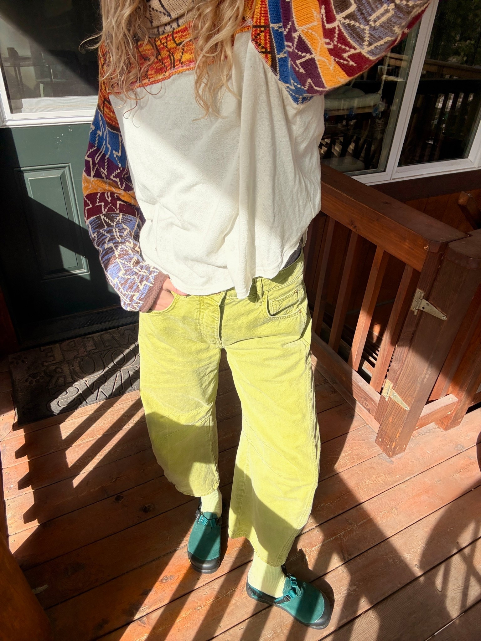 Styling barrel jeans with my bedrock clogs 