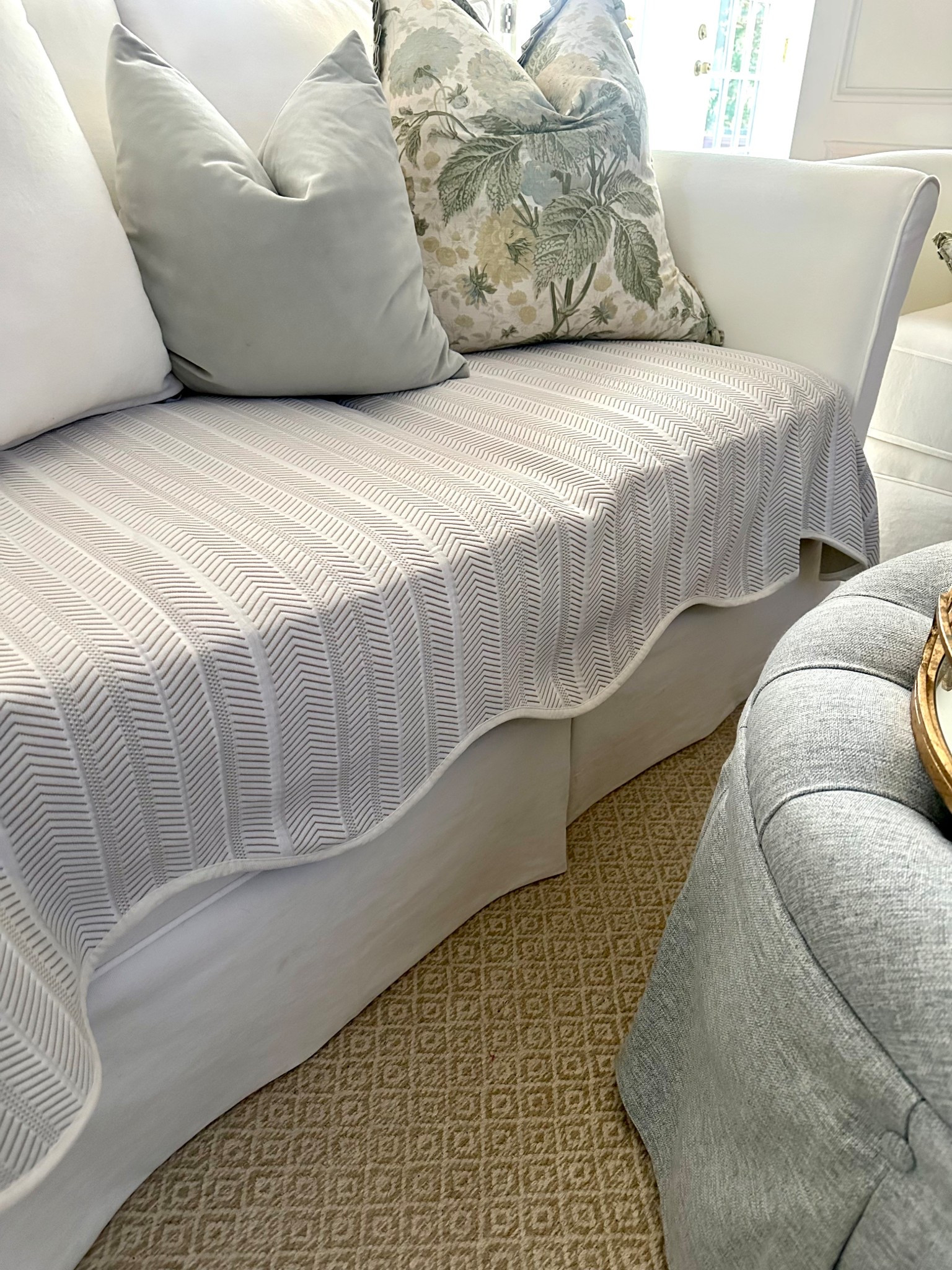 Sofa covers
Cute couch covers
Living room furniture 