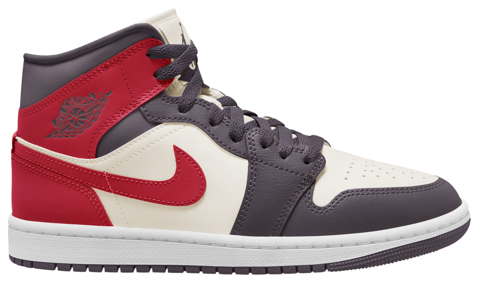 Jordan AJ 1 Mid | Foot Locker CA