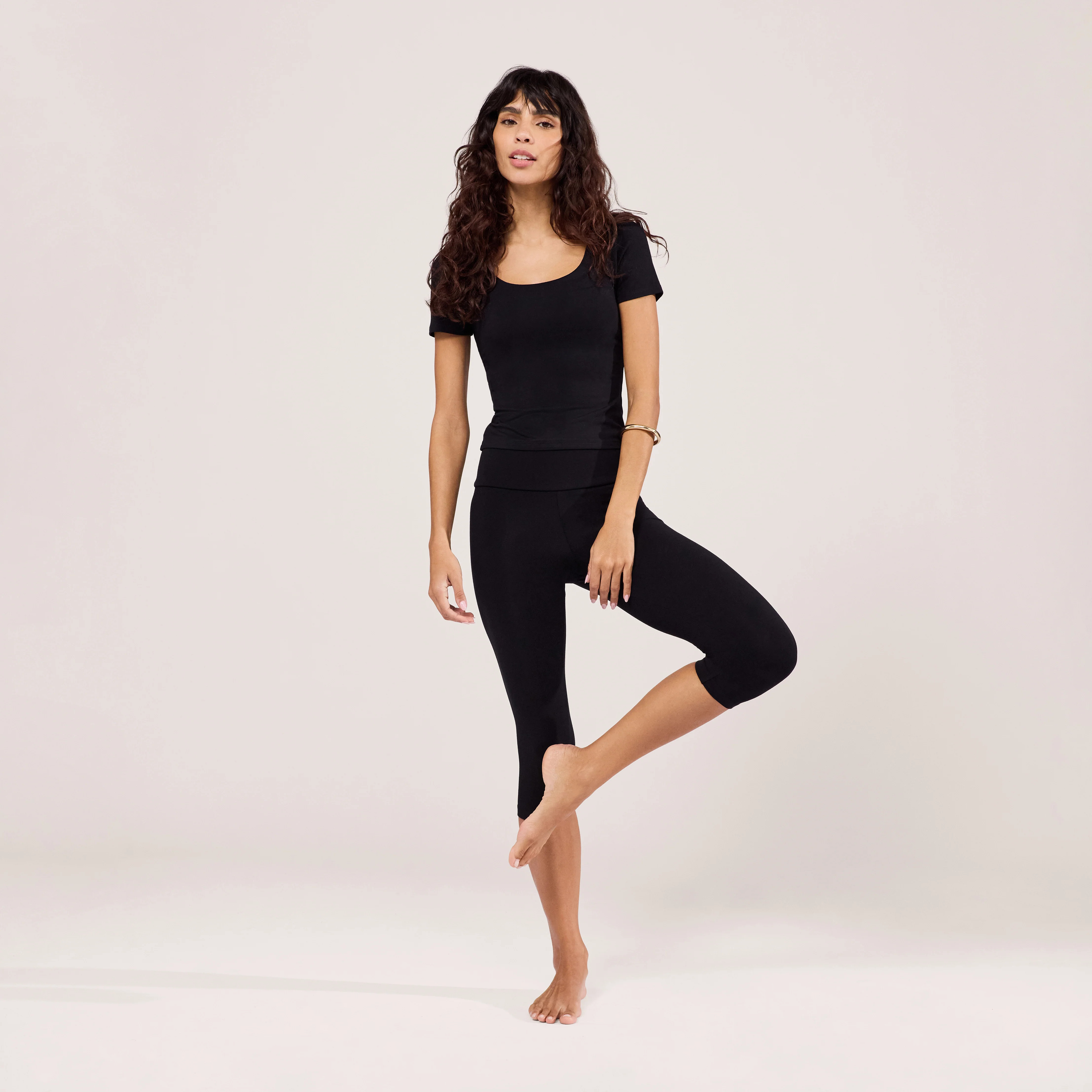 Capri Lightweight Leggings - Black | LOVALL
