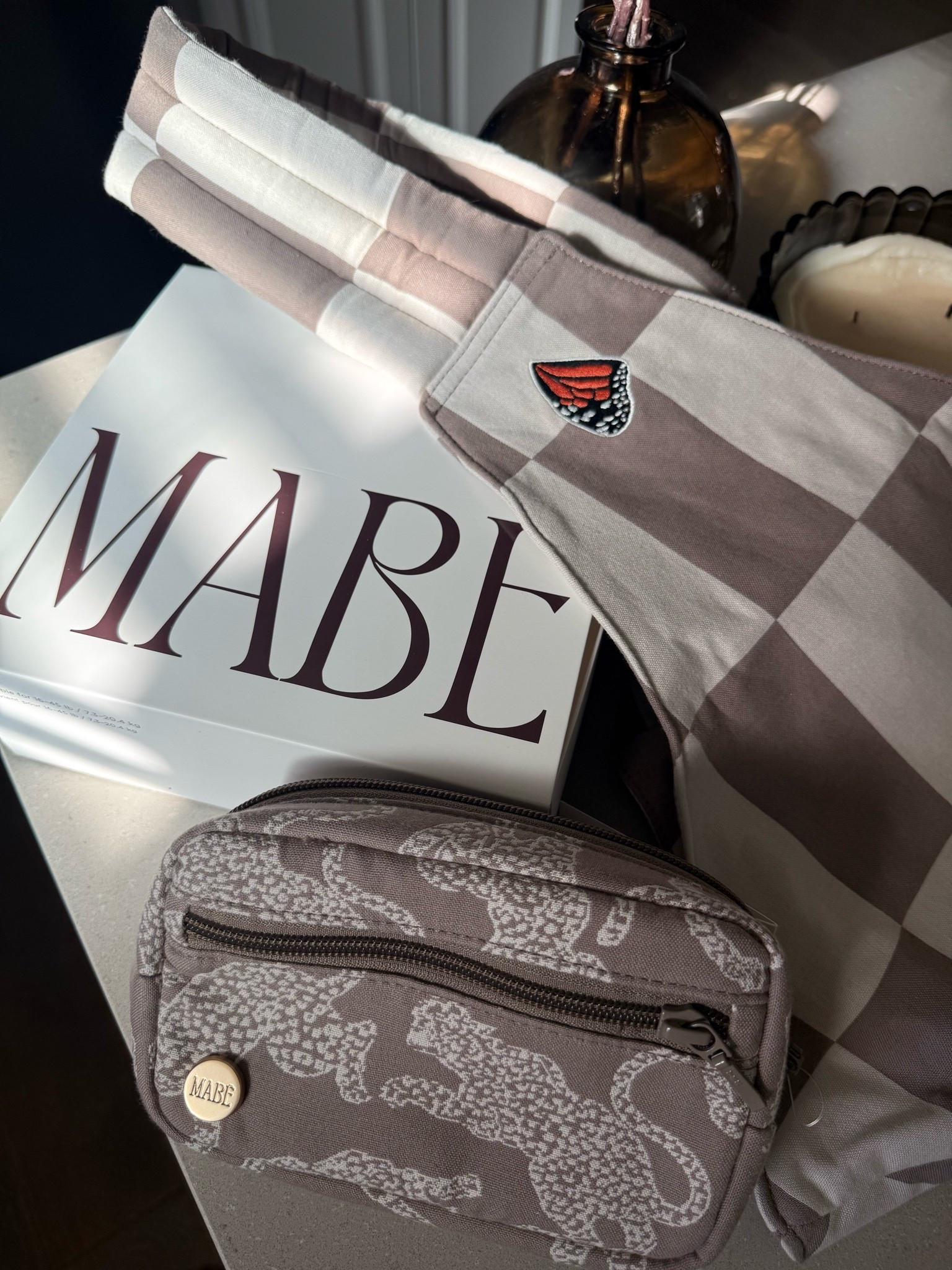 The prettiest little package showed up at my door this weekend 😍 This toddler sling is a must have for any mom and this new print is stunning!! I’m also excited to try out the zipper pouch attachment in another one of their new gorgeous prints in the ‘Her Nature’ collection 🐆 My neutral loving heart is so excited about these!! 👏🏻 

Mabē, baby carrier, toddler sling, mom must have, baby registry, baby shower, baby must haves, toddler on the go, traveling with kids, toddler mom

#LTKmomlife #LTKBaby #LTKKids