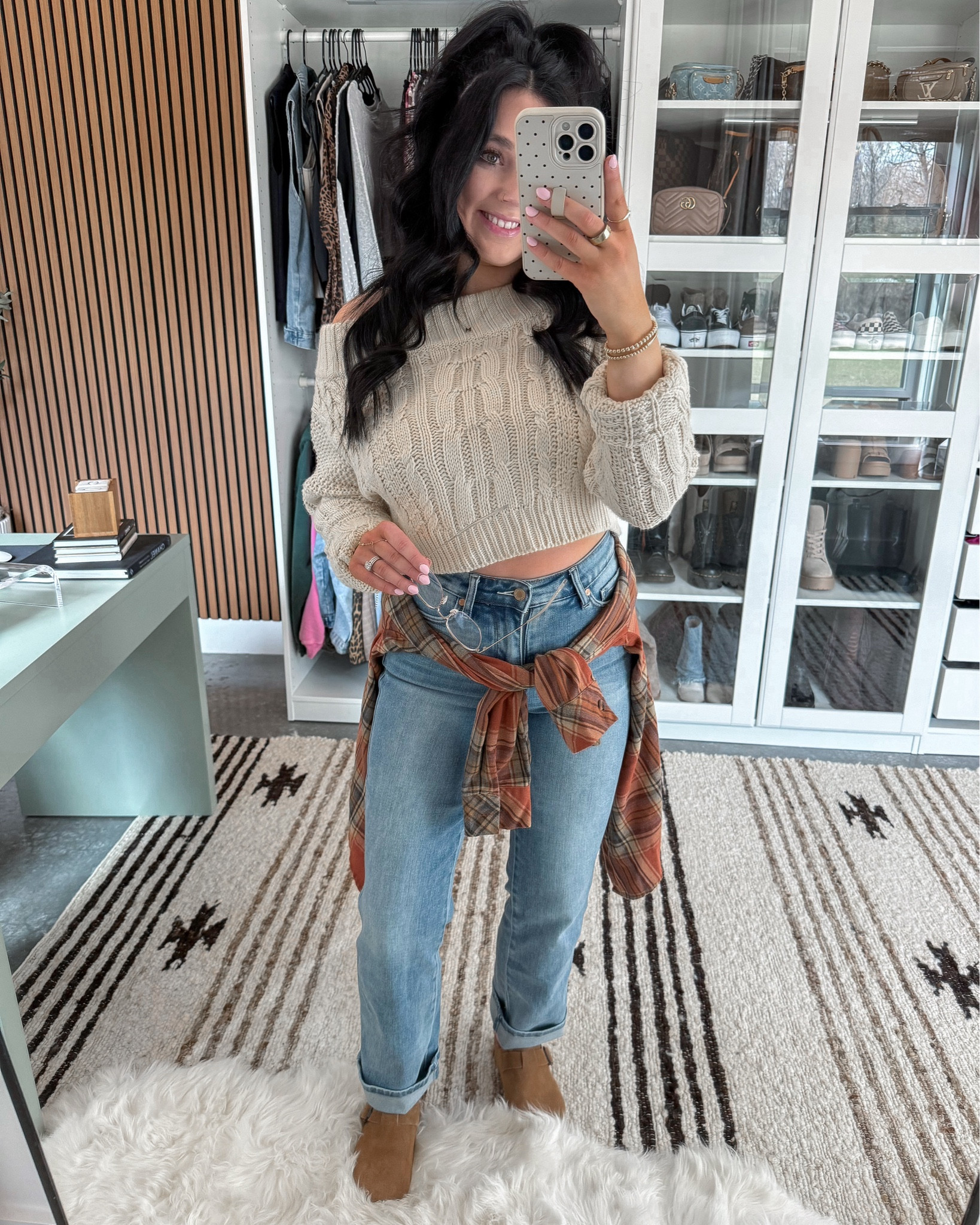 Casual OOTD 🤍

Sweater — small (z-beige color option)
Flannel — medium (caramel color option)
Bandeau — medium 

*My exact jeans are posted on my ShopMy! 

Love this low effort casual look! It’s simple, cute, and perfect to throw on and go. 👏🏼 I styled these super stretchy Judy Blue jeans (you can find them on my ShopMy!) with this off the shoulder cable knit style sweater, this oversized flannel around my waist (this amazon brand is my FAVORITE for flannels!) and finished the look with some cute clogs (so good for spring 👏🏼). Also threw on these blue light glasses that I got from amazon — love the gold frames! 😍



#LTKBump #LTKootd