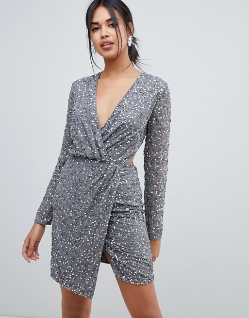 ÉpuiséASOS DESIGN - Robe portefeuille courte parsemée de sequins avec dos ouvertPLUS : | ASOS FR