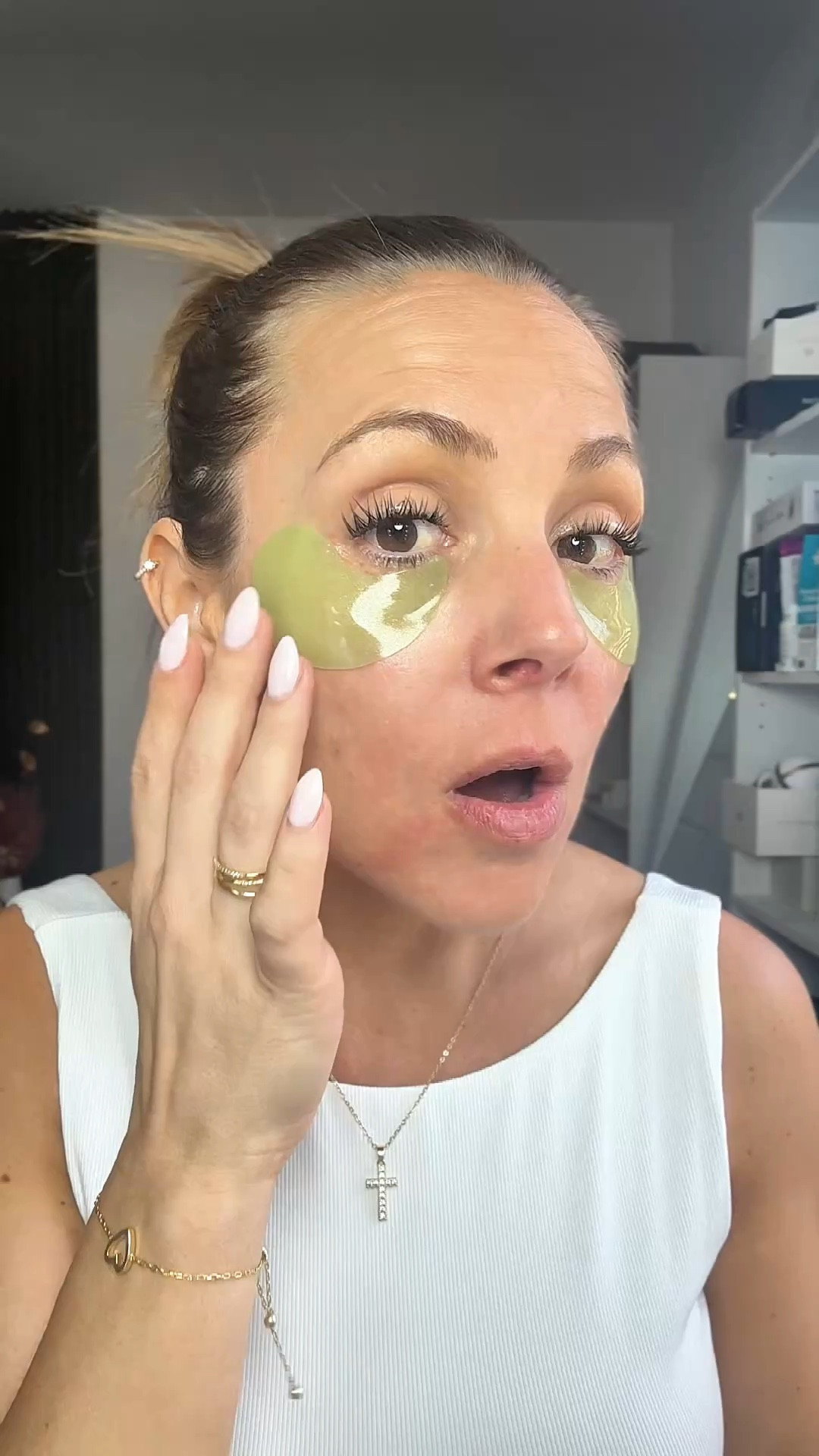 The Pixi BeautifEYE Hydrogel Eye Patches are designed to brighten and refresh tired under eyes in just about 10 minutes. These cooling patches are infused with vitamin C, licorice, and ginseng which help improve the appearance of dark circles, hydrate the delicate under eye area, and give your eyes a more awake and luminous look.

Then there’s the Pixi DetoxifEYE roll-on serum, which has three cooling steel rollerballs that glide over the skin and feel amazing. The combination of caffeine and cucumber helps reduce the appearance of puffiness while adding hydration and revitalizing tired looking eyes.

#SkincareOver40
#UnderEyePatches
#PuffyEyes
#AntiAgingSkincare
#EyePatchRoutine