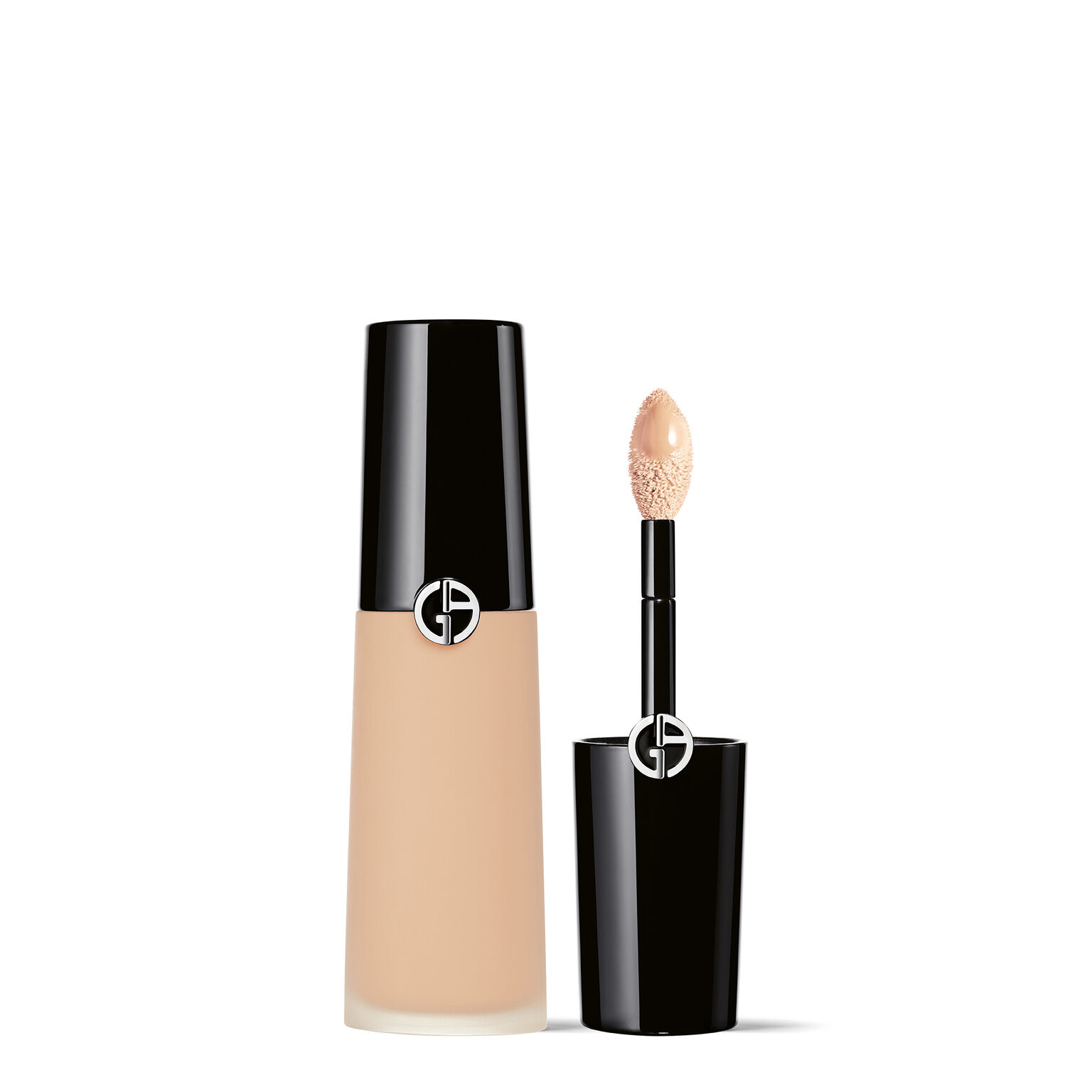 Luminous Silk Concealer — Hydrating Concealer — Armani Beauty | Giorgio Armani Beauty (US)
