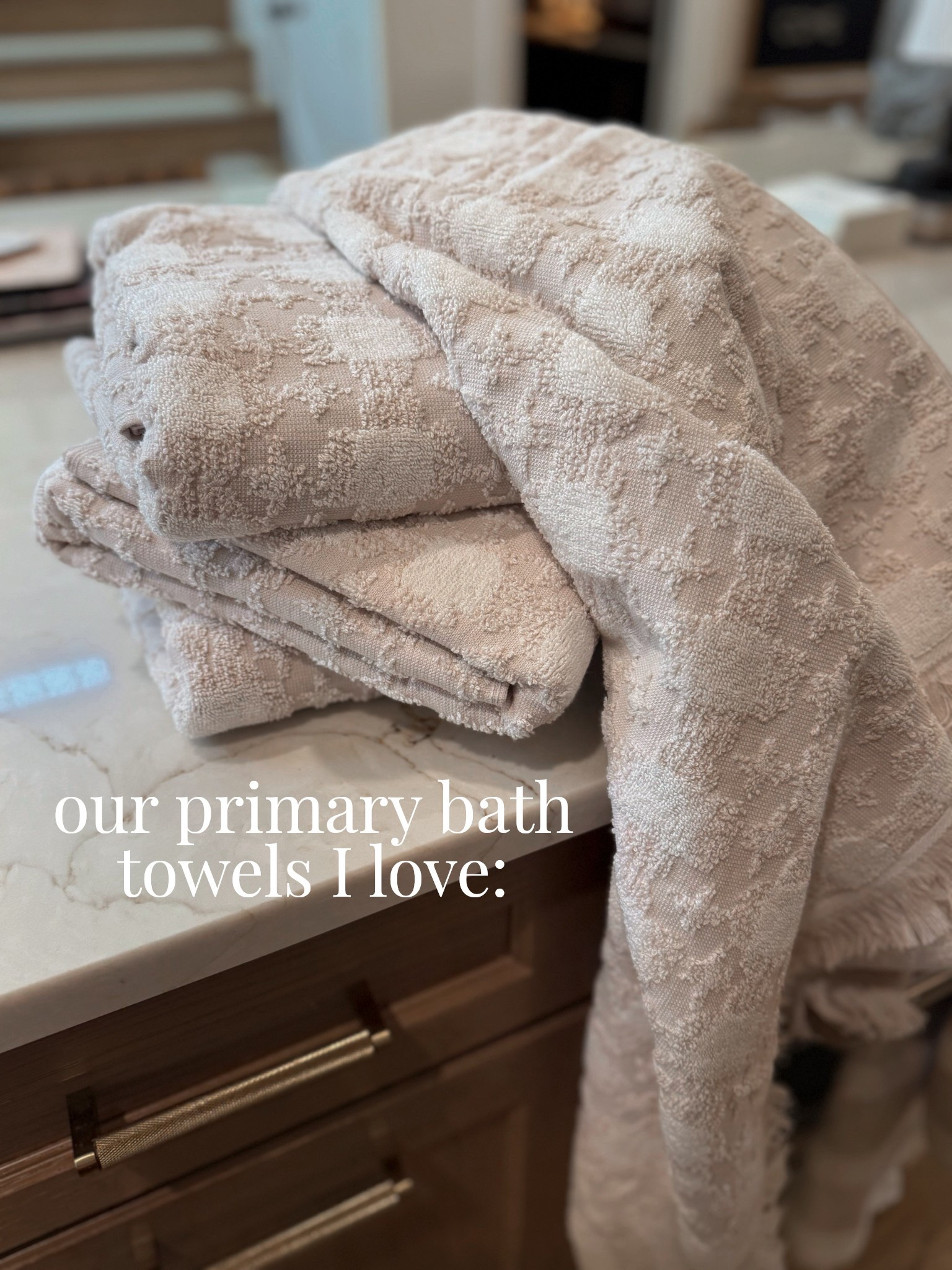 I’ve searched for almost a year & these became the winner a few months back 🙏🏼 they come in a two pack, neutral, moisture wicking, have a hanging hook on them, super pretty print & they don’t shed! They’re normally OOS but they’re currently in stock! A 2 pack for $30 & the hand towels are $10🤎

Home finds / bathroom / target / boho / threshold / primary bath / Holley Gabrielle 

#LTKFindsUnder50 #LTKHome #LTKStyleTip