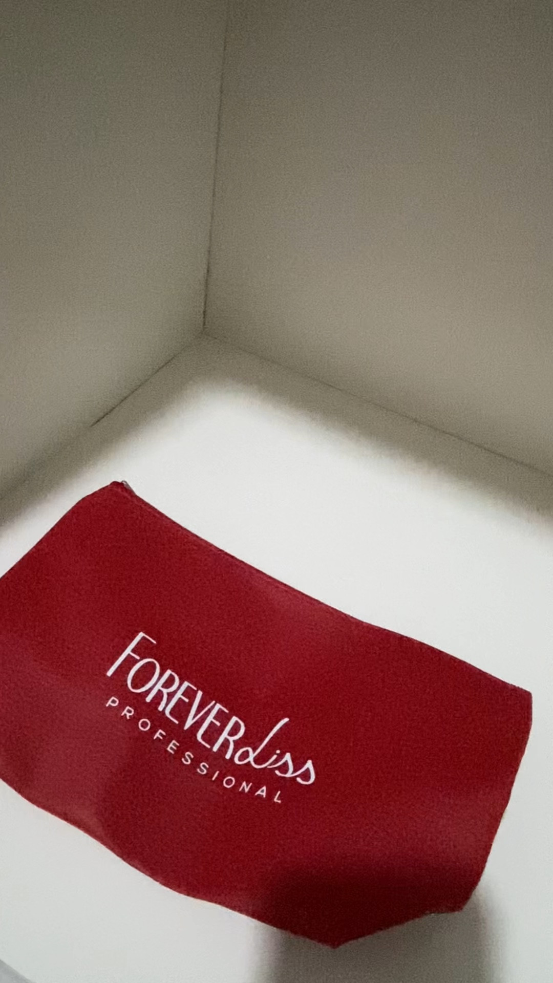 Nas compras acima de R$ 150 reais na Forever Liss ganhe essa necessaire ❤️ #natalLTK