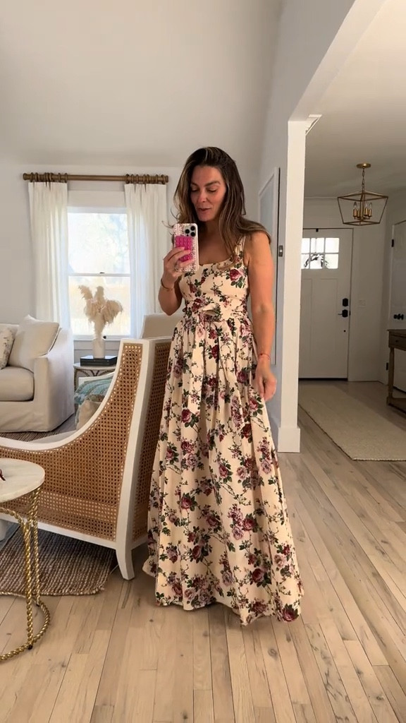 The best spring dress 

#LTKstyletip #LTKSeasonal #LTKGiftGuide