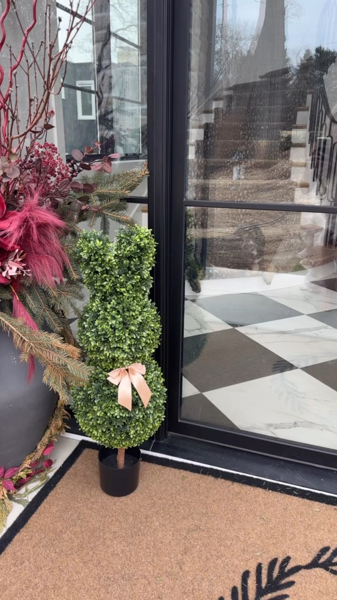 The bunny topiary’s you need from Amazon 🐇 these sell out super fast so be sure to snag! 