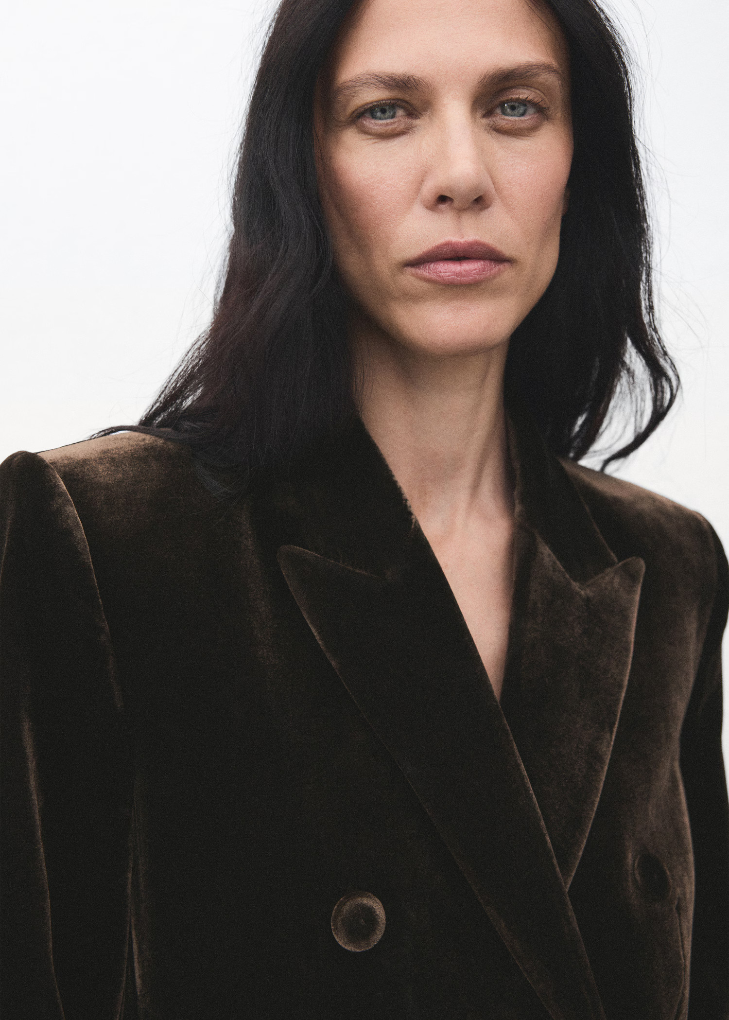 Blazer Anzug aus Samt mit Doppelknopfleiste | Mango EU