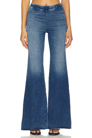Jeanius Pull On Flare Legging
                    
                    Good American | Revolve Clothing (Global)