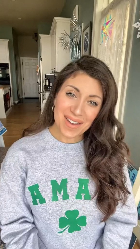 Feeling festive but don’t want to commit to a dramatic look?🍀

Check out this video for a quick tip on how to get in the spirit of the holiday without the fuss.💚
Shop my @shopltk page for this and other beautiful eyeliners!

What’s your favorite product to celebrate?🤍

#kissedbymelissa #stparticksday #beautytip #holidaymakeup #maccosmetics #fyp #mommakeup #trend #momlife #beautyhacks  #simplemakeup

#LTKbeauty #LTKSeasonal