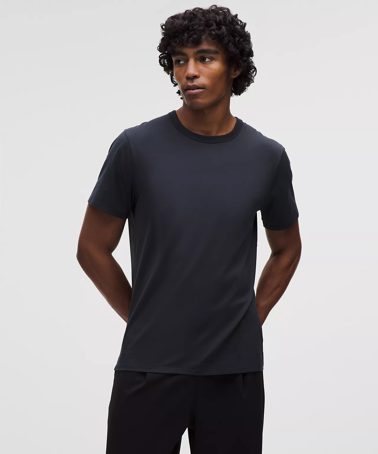 lululemon Fundamental T-Shirt | Men's Short Sleeve Shirts & Tee's | lululemon | lululemon (CA)