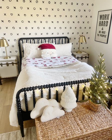 HOLIDAY \ decorated Ford’s room for Christmas! Winter bedding, pillows and a mini tree🌲

Target
Pottery barn 
Kids bedroom 
Nightstand 

#LTKhome #LTKHoliday #LTKkids