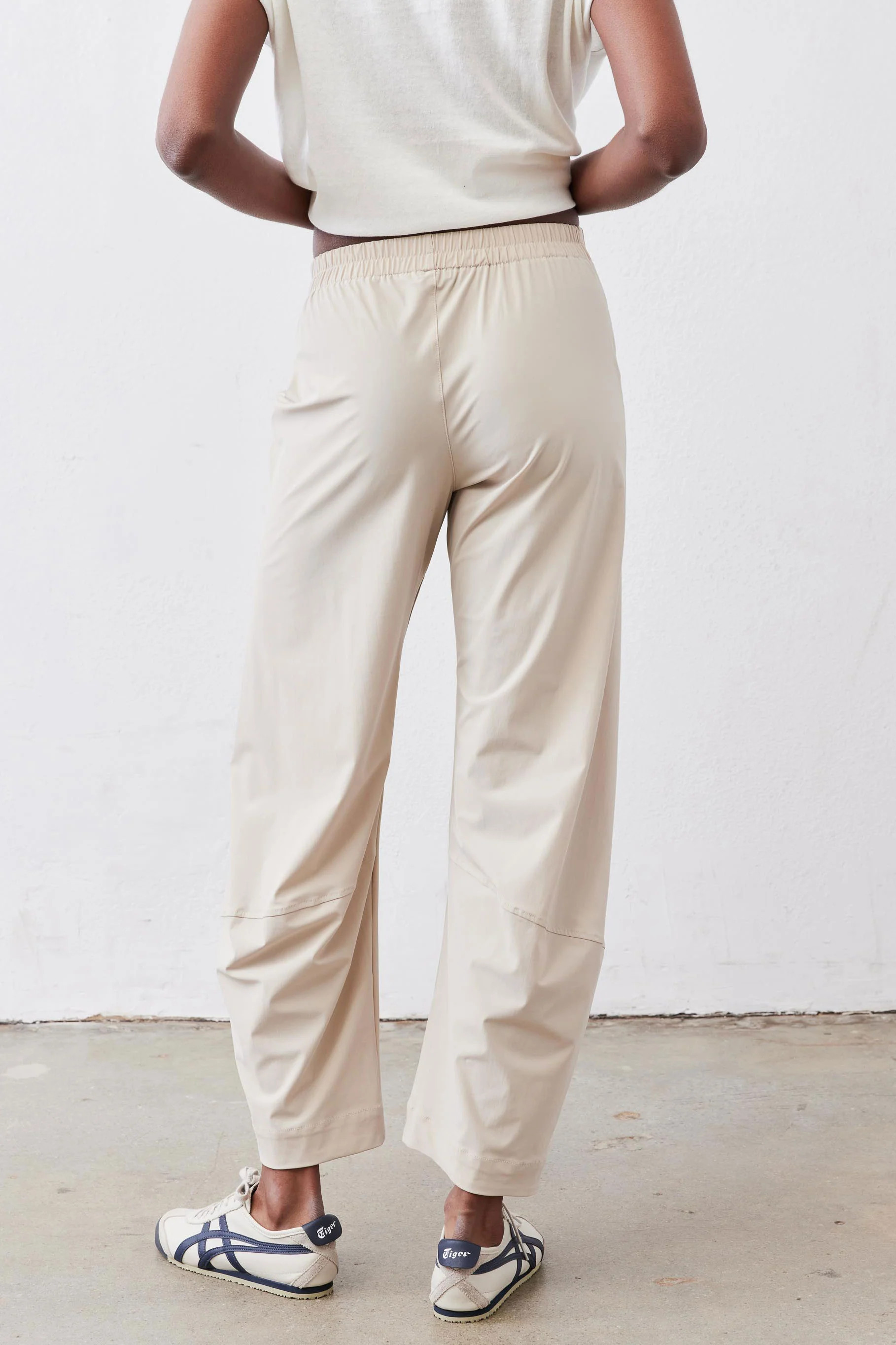 The On The Loose Work Pants | Plume Beige | Barrel Pants | Ruti