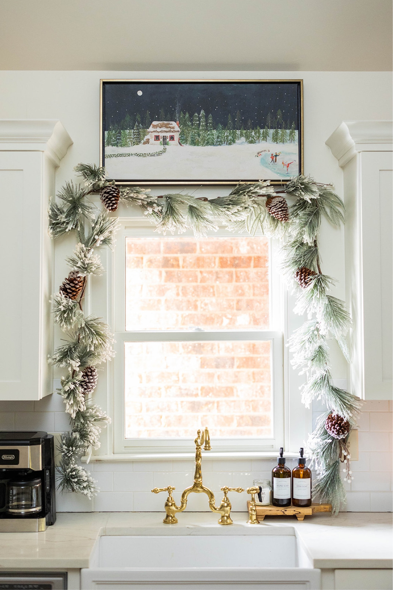 Christmas decor // Holiday decor // Home decor // Kitchen // Kitchen sink

#LTKSeasonal #LTKHoliday #LTKhome