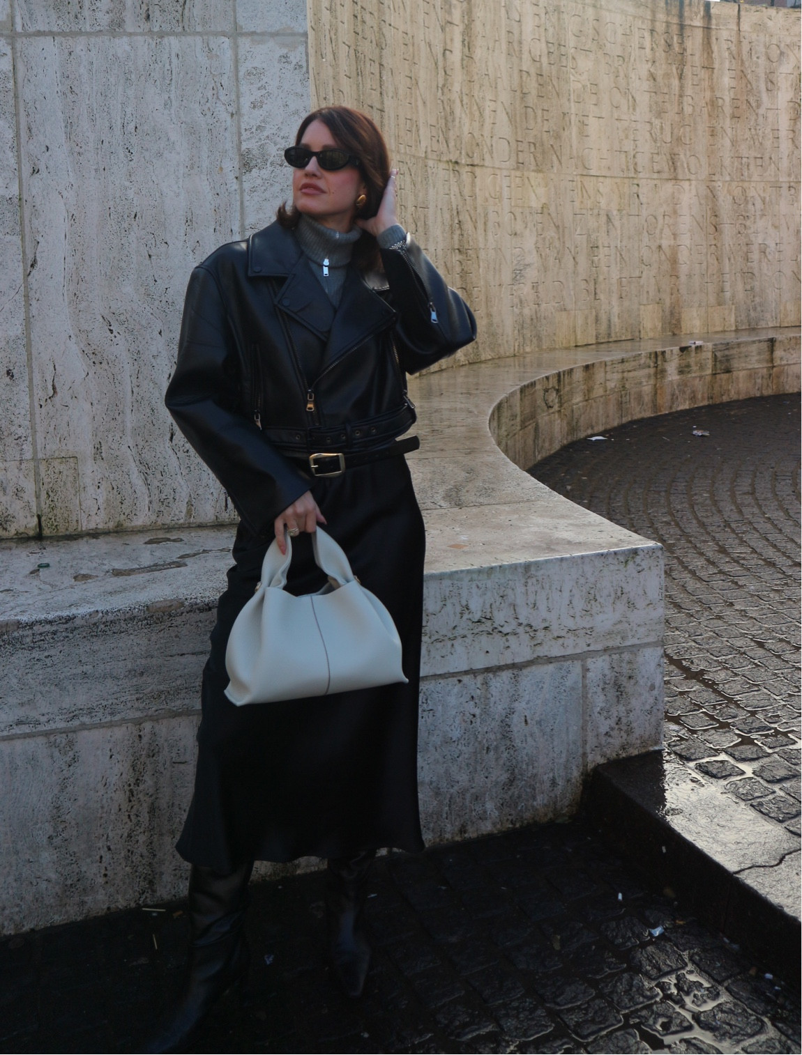 Cold days ❄️

This is a perfect dress up look for colder days

Silk skirt, polene, leather jacker, sunglasses prada, nlack belt, long skirt, maxi skirt

#LTKeurope