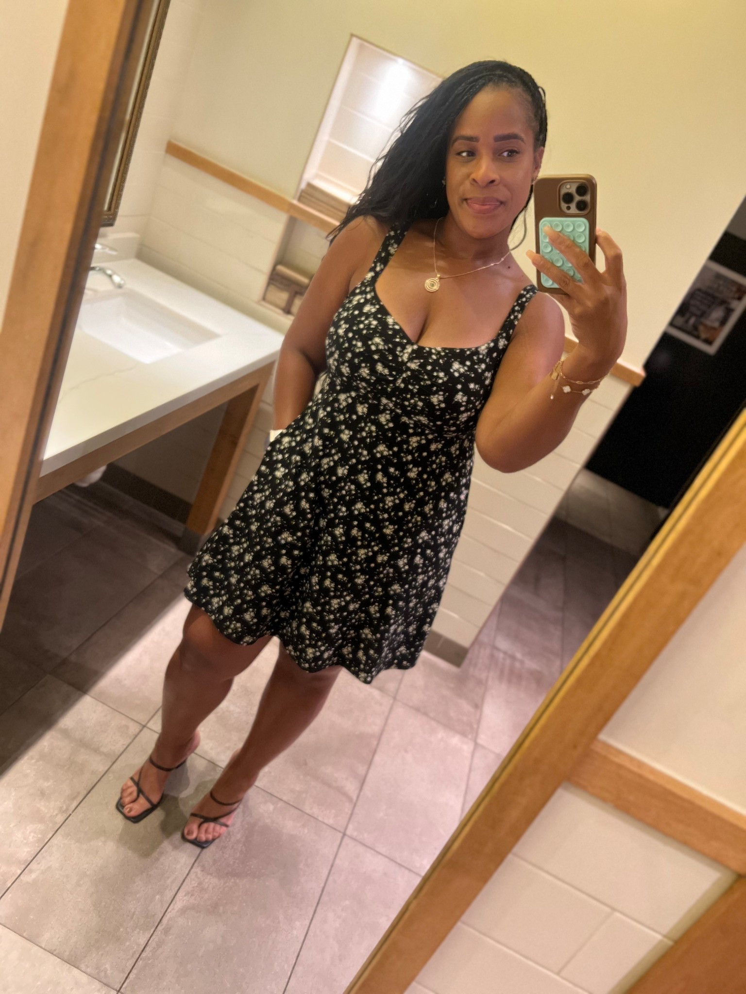 In love with a cute, simple dress! #oldnavy #summerdress