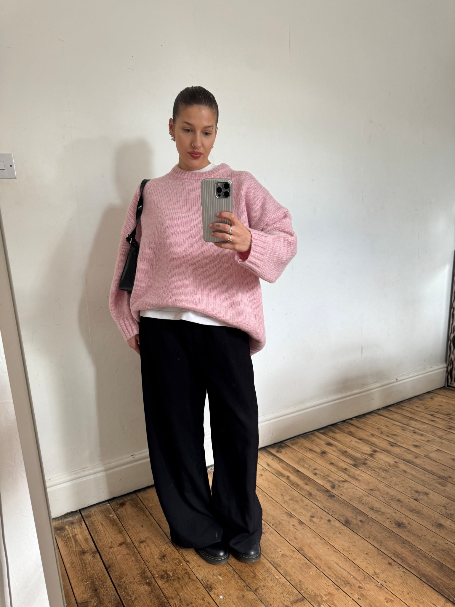 ASOS DESIGN oversized crew neck jumper with curved hem in pink

#LTKautumn #LTKuk #LTKeurope