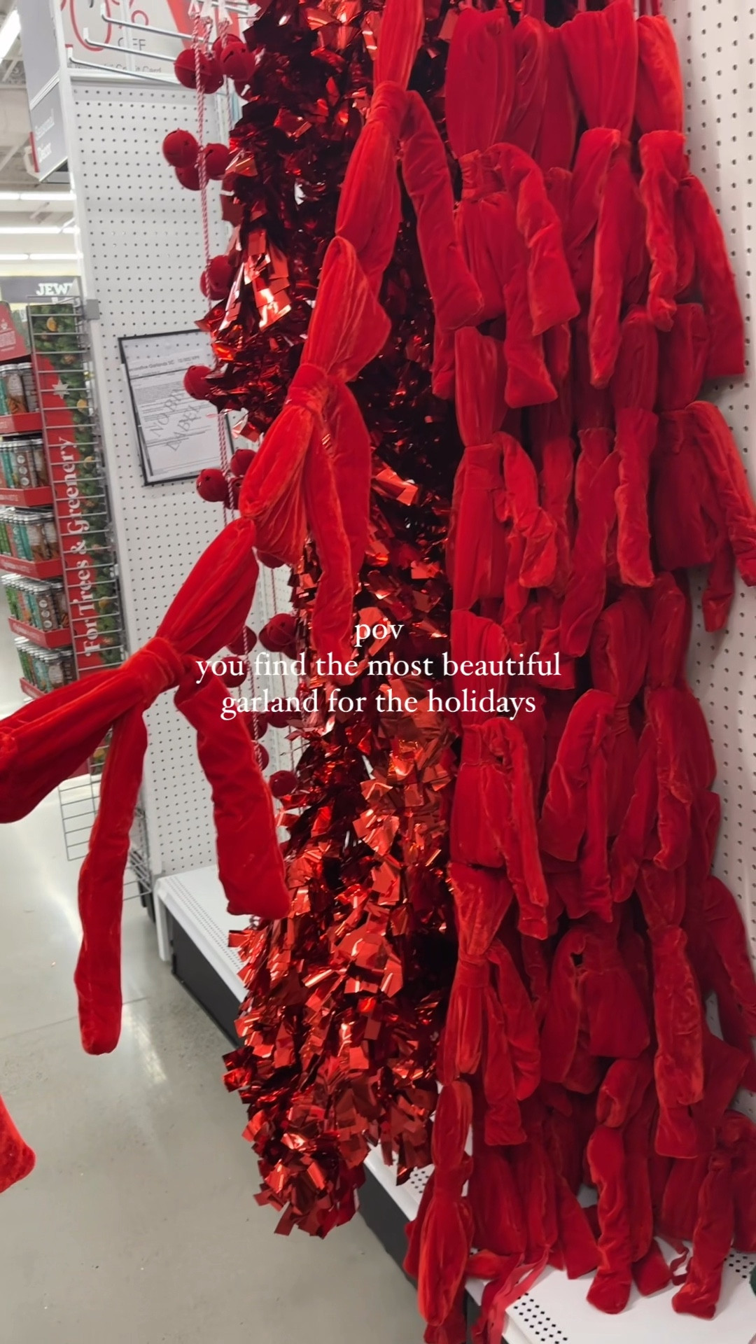 The most gorgeous garland i have ever seen😍🎀 #Christmas #Holidays #Bows

#LTKHome #LTKSeasonal #LTKVideo