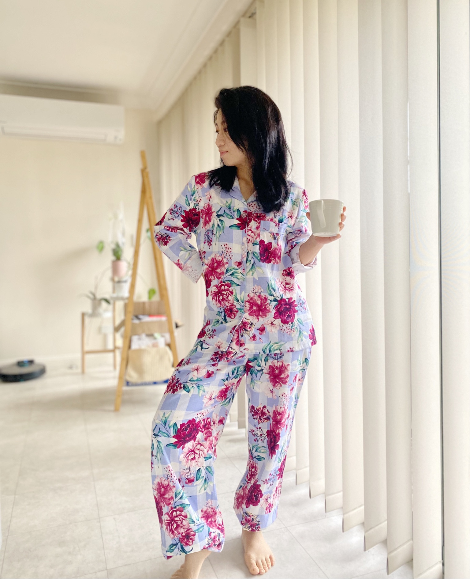 Happy National PJ Day! Winter mornings are better in flannelette! Got these from Myer last year and love love love them. Currently on sale for under AUD $23. 100% cotton flannelette. Very warm 🔥 and soft. Button up front and elastic tie waist. 

Are you a floral, pancakes or polka dots type of girl? Linked this year’s versions that I think look cute. Other colours also available.

*Sleeves and trouser lengths are slightly long on my 150 cm petite size (wearing XS) but I simply roll up the hems thrice for a quick fix - or could do a quick hem chop and sew job. 

Shirt and pants also have pockets! though I’m not sure what you’d carry in your pockets to bed 😆??

#pyjamas #soho #myer #sleepwear

#LTKsalealert #LTKaustralia
