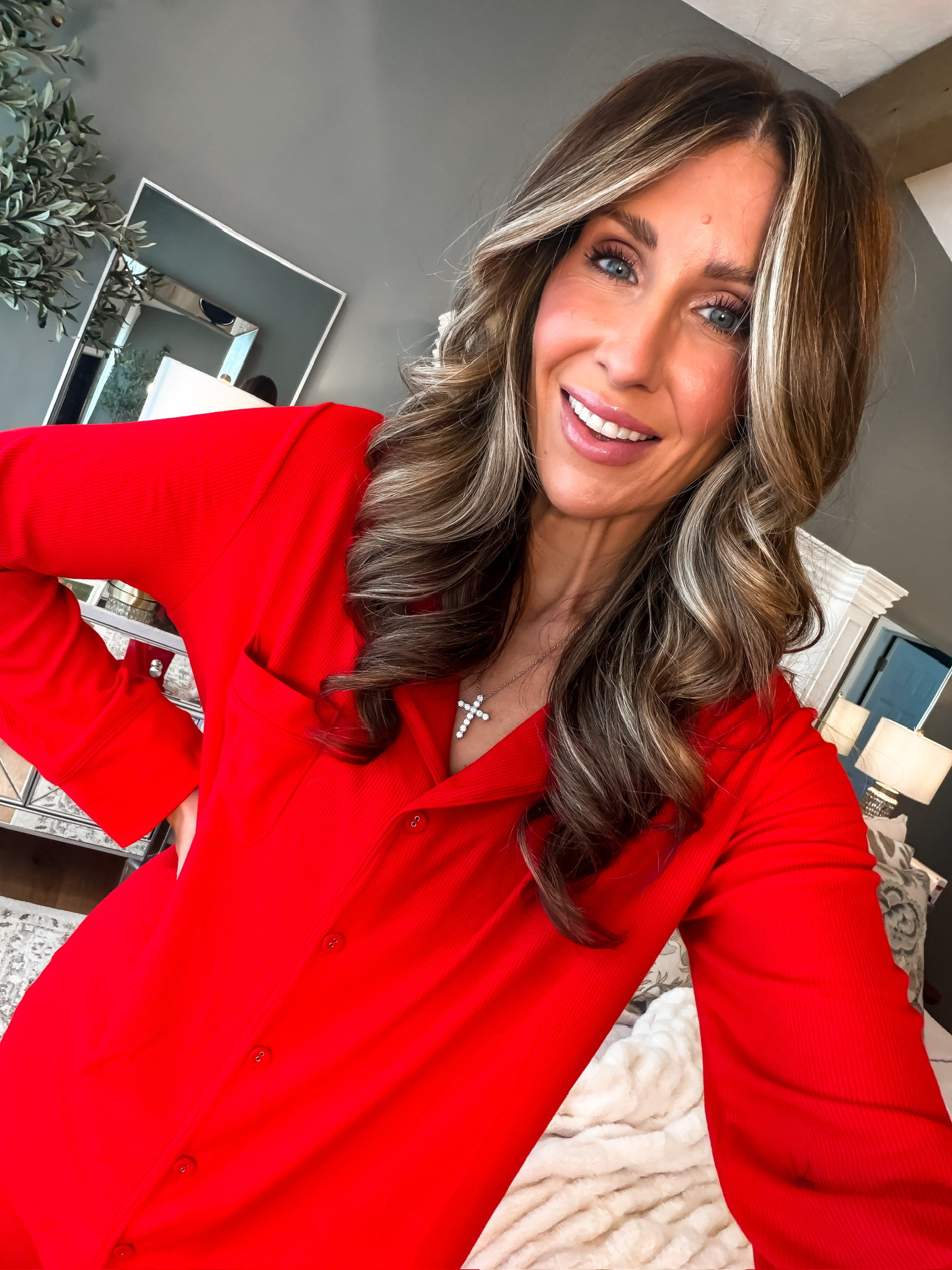 The perfect V-Day set!! I’m obsessed with this red color. So cute and so soft. ❤️ definitely a must have cute soft classy mom approved find mom life style cute cozy look themominstyle 

#LTKdayinmylife #LTKootd #LTKValentine