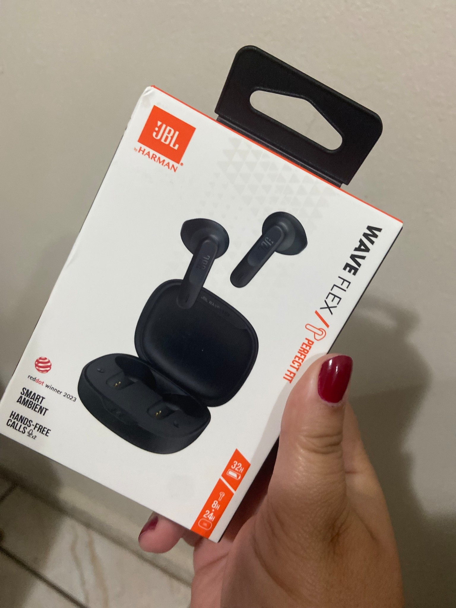 O Wave Flex é um modelo JBL totalmente focado em graves com seu som JBL Deep Bass de altíssima qualidade proporcionado pelos seus drivers de 12mm.

Compatível com Apple

Sua reprodução musical é de alta qualidade e tecnologia inovadora , até 32 horas de bateria, proteção IP54 contra água e poeira. 



#LTKbrasil