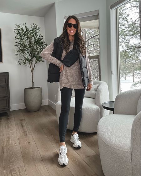 Amazon must have..the softest and perfect for leggings tunic you’ll want in every color.. sized up to a medium for a comfy fit
Leggings sz 4
Puffer sz small
Sneakers tts



#LTKSeasonal #LTKstyletip #LTKover40