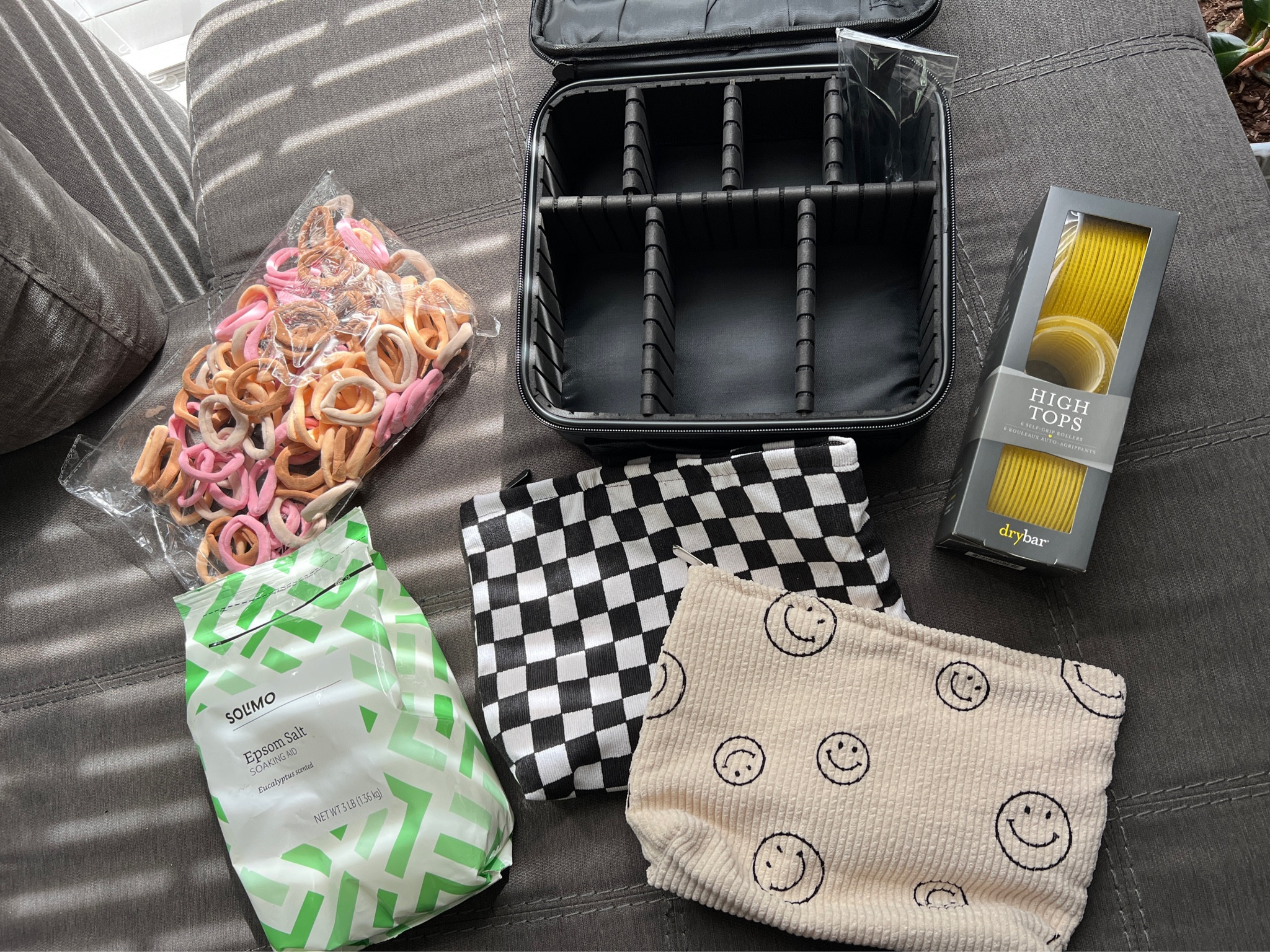 My latest amazon haul 🫶🏼 
- new makeup bag (you can customize sizes and there is a covered makeup brush holder on the lid!) 
- no damage hair ties that never lose their shape 
- the best epsom salts! The smell and price 🤌🏼 
- cute bags for my sons diaper bag and or my hospital bag 
- self grip hair rollers for styling a blowout 😍 

#makeup #selfcare #amazonhaul #haul #diaperbag #hair #hairfaves 


#LTKkids #LTKbaby #LTKbeauty