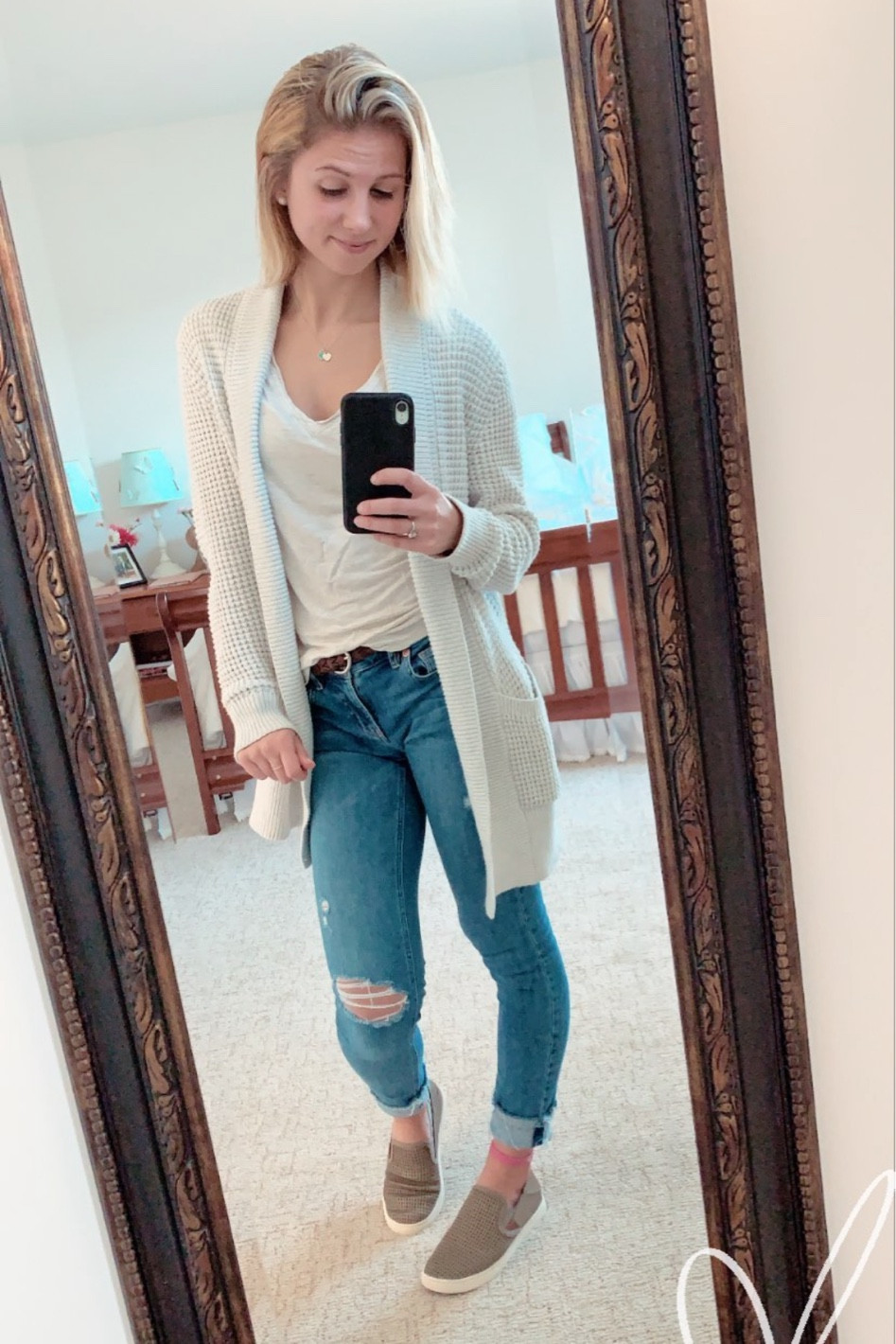 Sweater is XS, jeans are petite 24

#LTKfindsunder50 #LTKstyletip