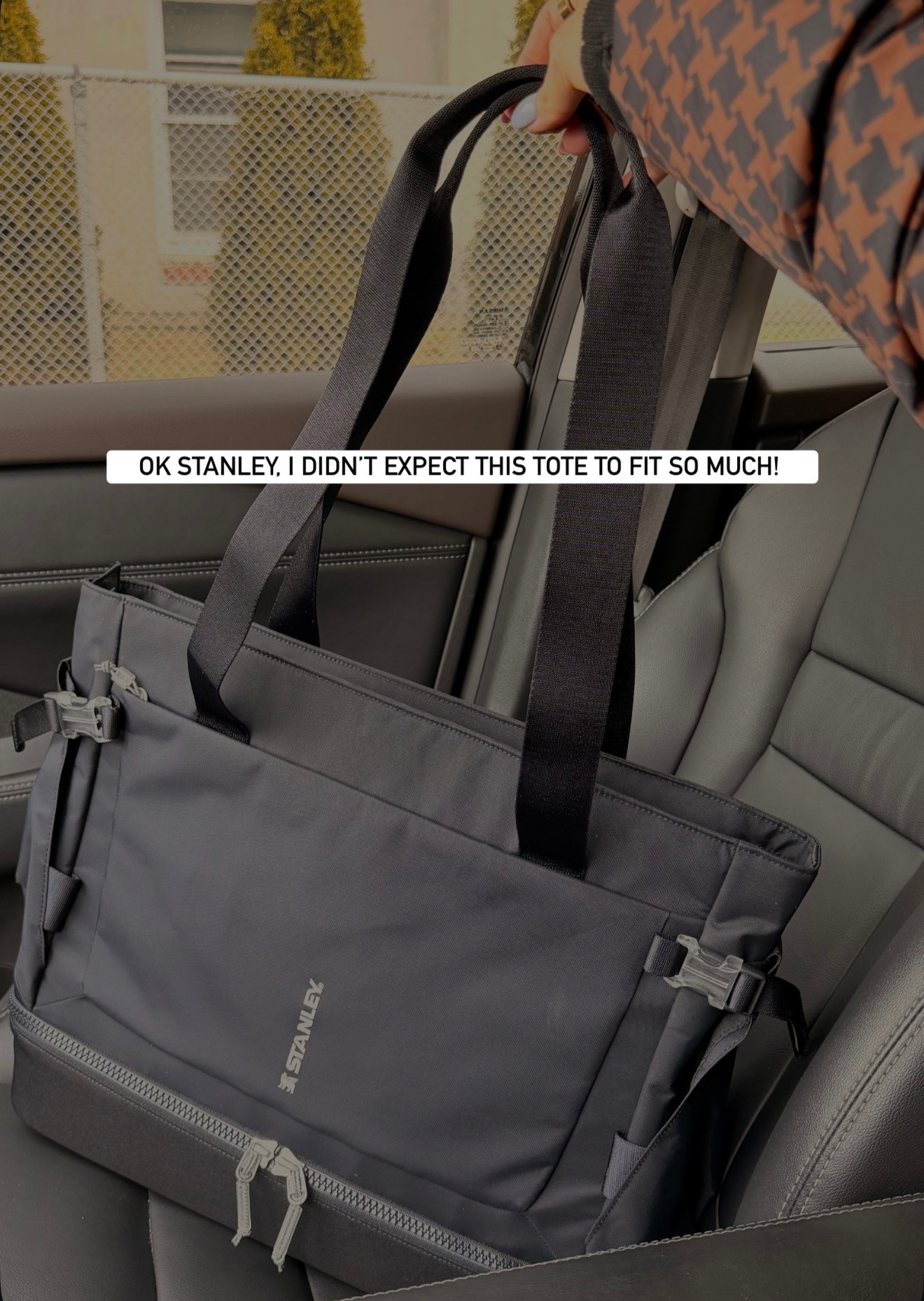 The Vitalize Macro Method Tote by @stanley_brand just arrived and I didn’t expect it can fit so much. Grabbed it to the gym, but next time I might even use it it as travel tote! Literally! #stanleypartner 

#LTKdayinmylife #LTKTravel #LTKActive