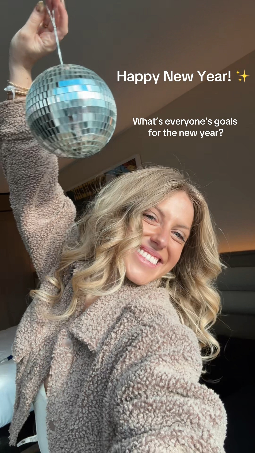 Happy new year! What are everyone’s resolutions?



#LTKstyletip #LTKVideo #LTKbeauty