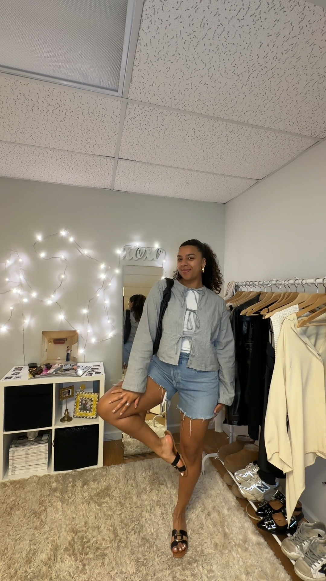 spring outfits>>>

Tie front top. Criss cross jean shorts.  Casual chic style. Easy outfits. 

#LTKmidsize #LTKfindsunder50 #LTKstyletip